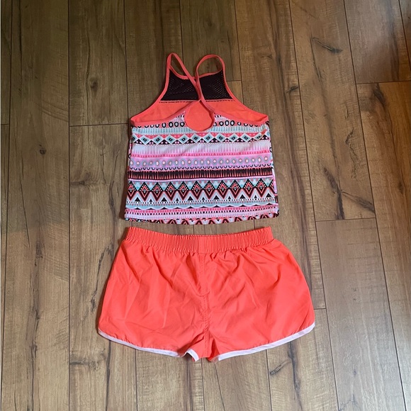 Girls tankini swim top with shorts - Picture 3 of 6